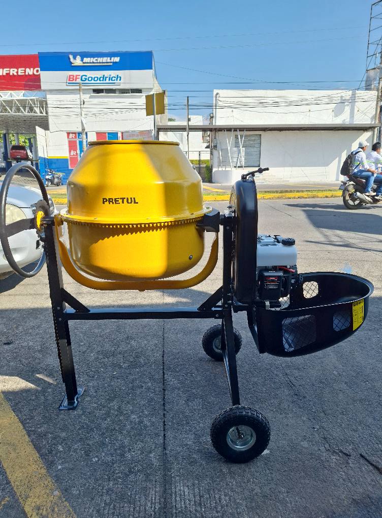 Revolvedora de Concreto 
Marca Pretul 
Capacidad 1/2 Saco
Motor a gasolina 
Pote