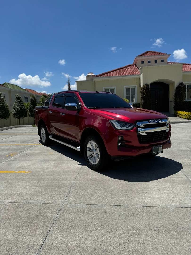 ISUZU D-MAX MODELO 2024 4X4 AUTOMÁTICO 3.0 HIGH POWER
PRECIO Q299,990.00

No arr
