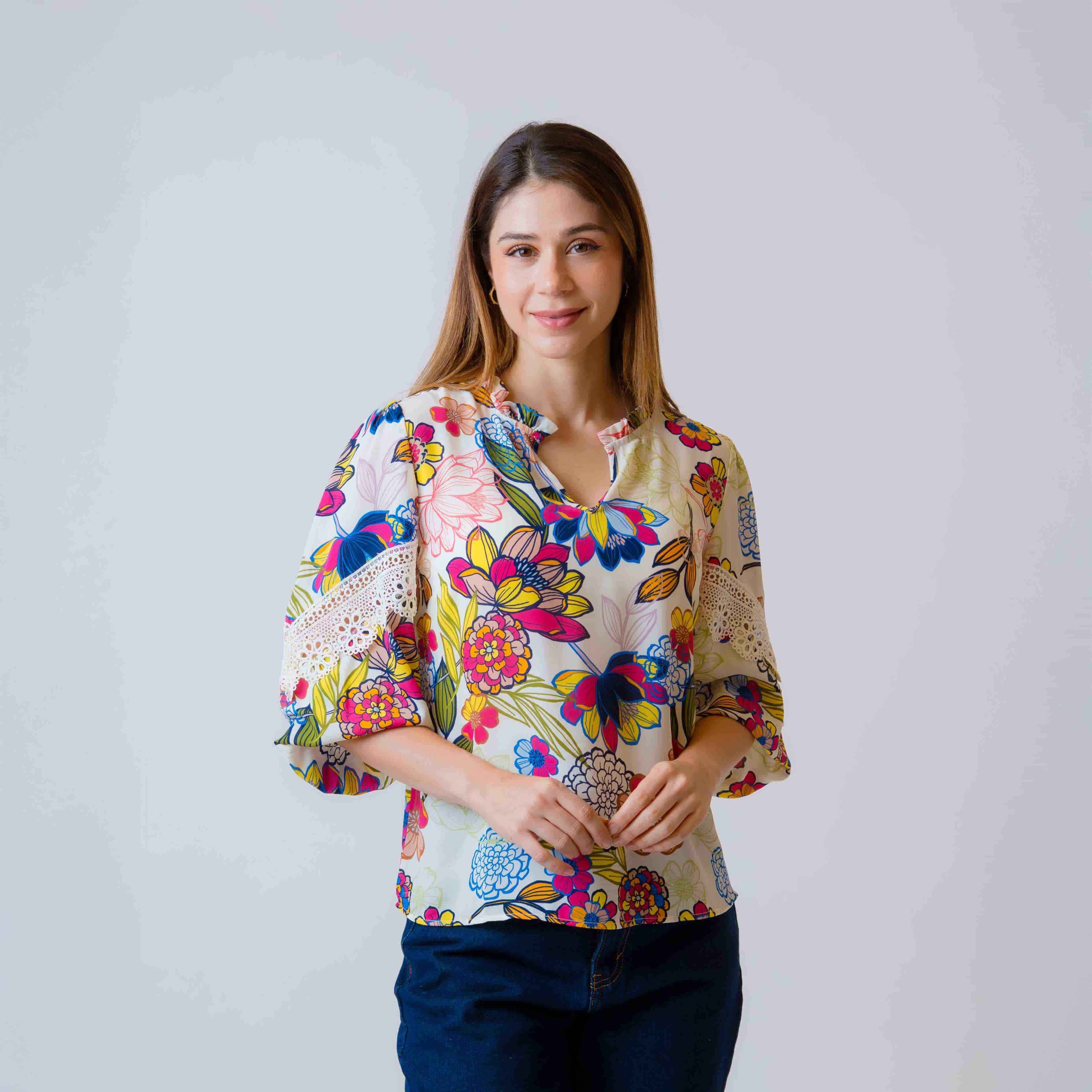 Blusa M/L Estampada Con Aplicacion