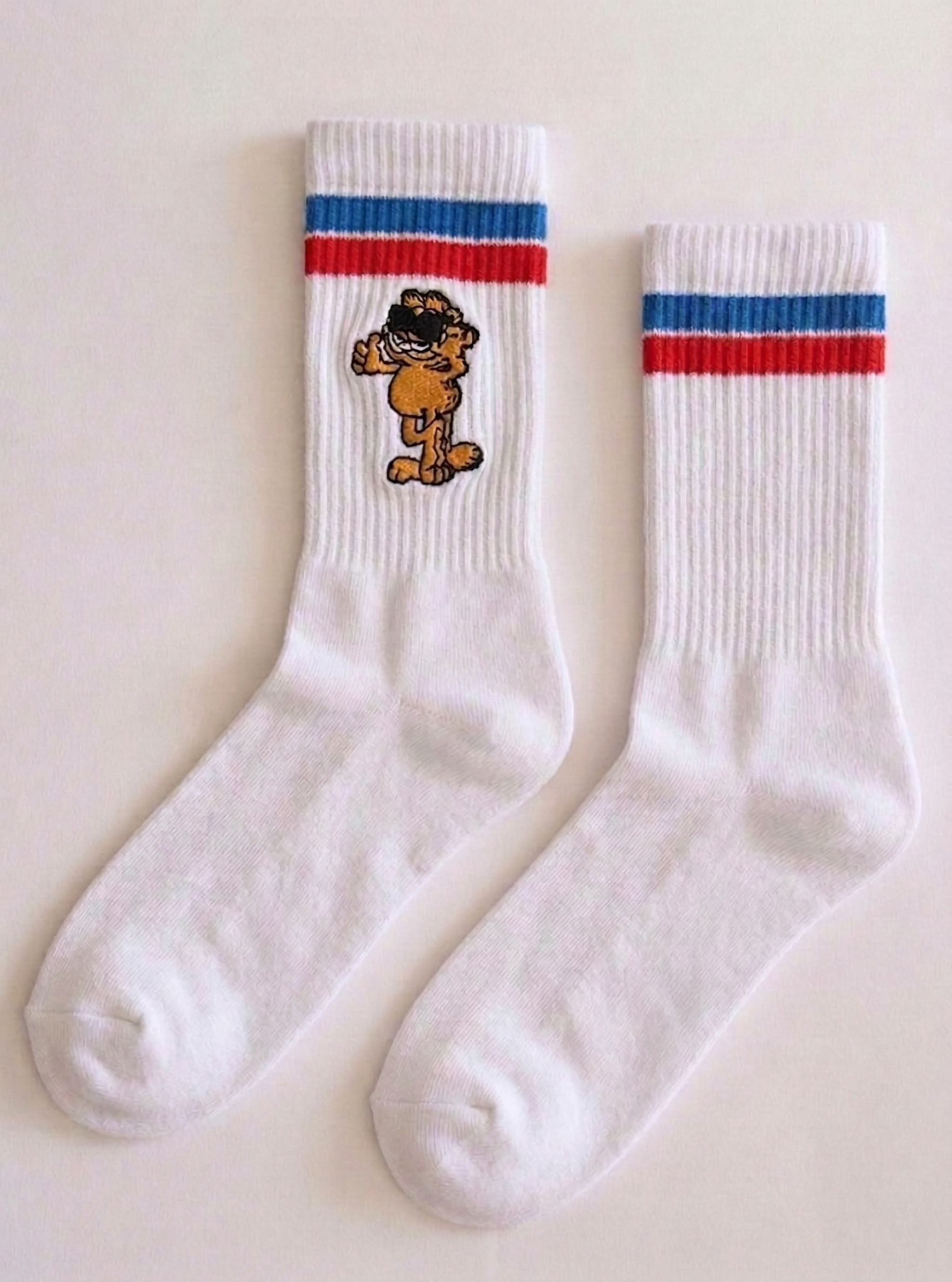Fat Cat Fits Garfield Embroidery Socks, Blanco