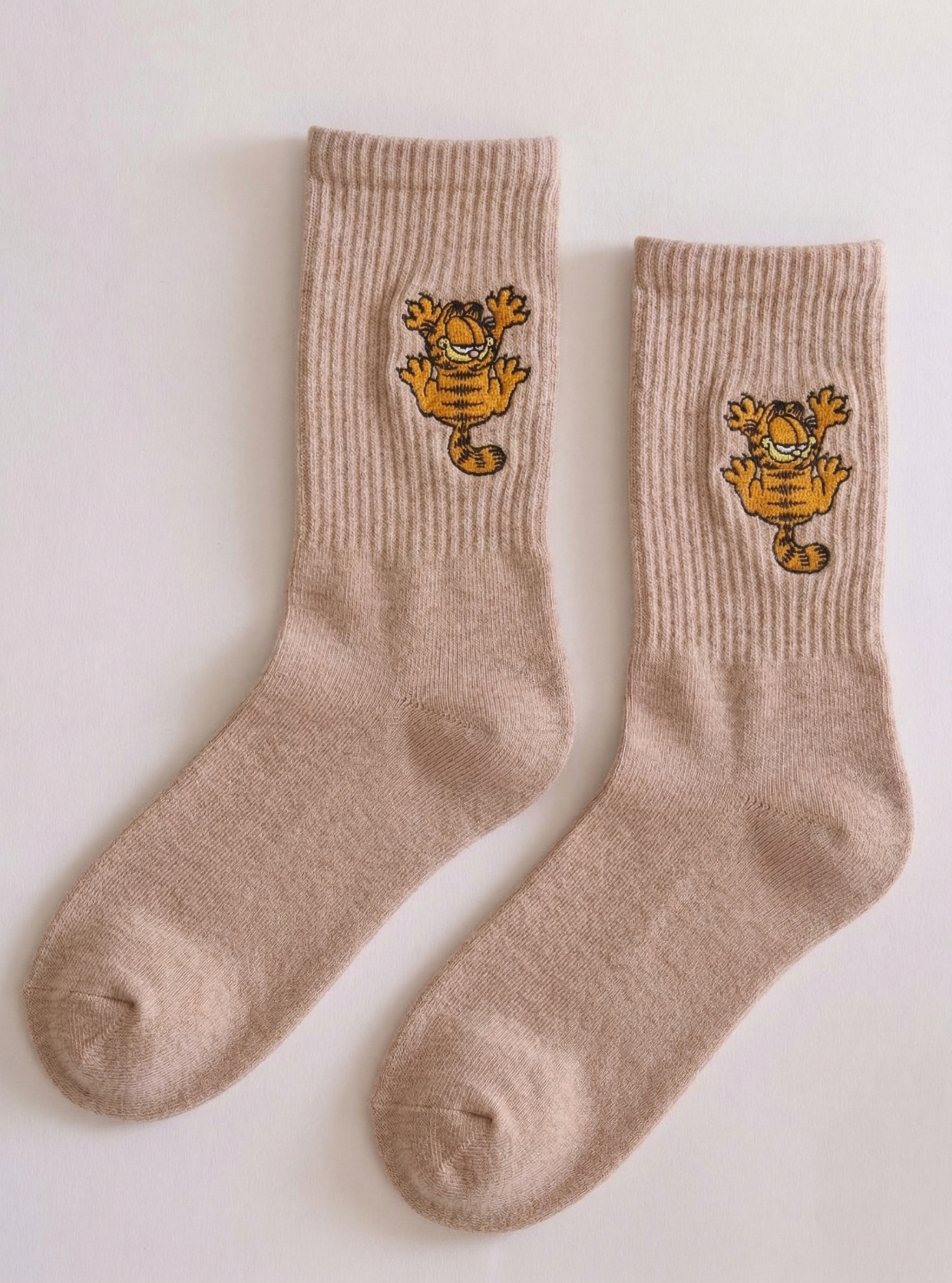 Fat Cat Fits Garfield Embroidery Socks, Cafe Claro