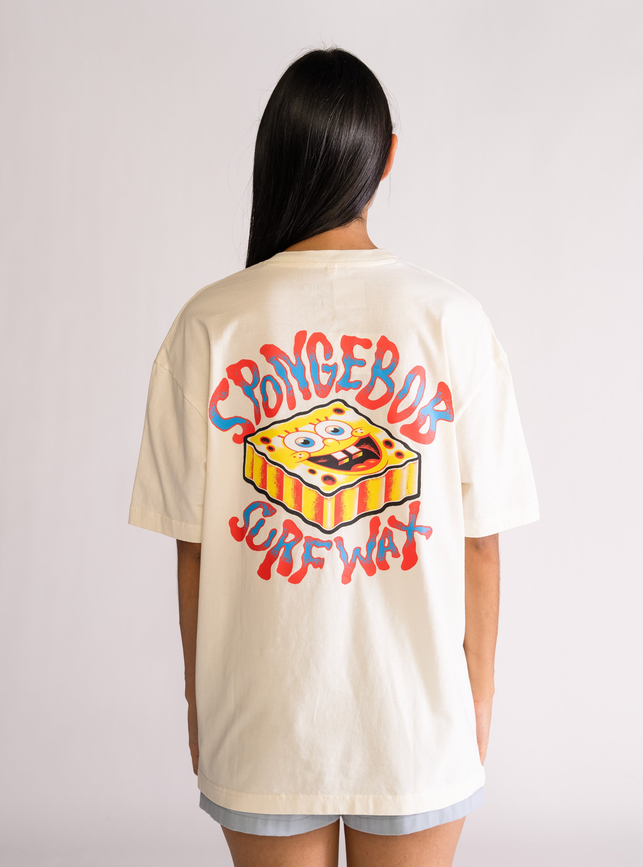 Bob Esponja SurfWax, Drop Shoulder Playera, Crema