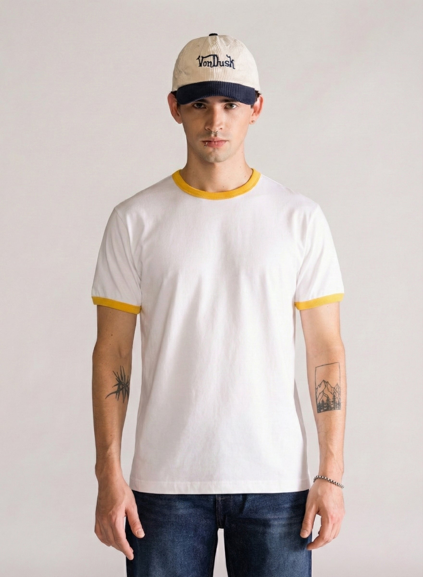 Infamous Fall Playera, Mostaza
