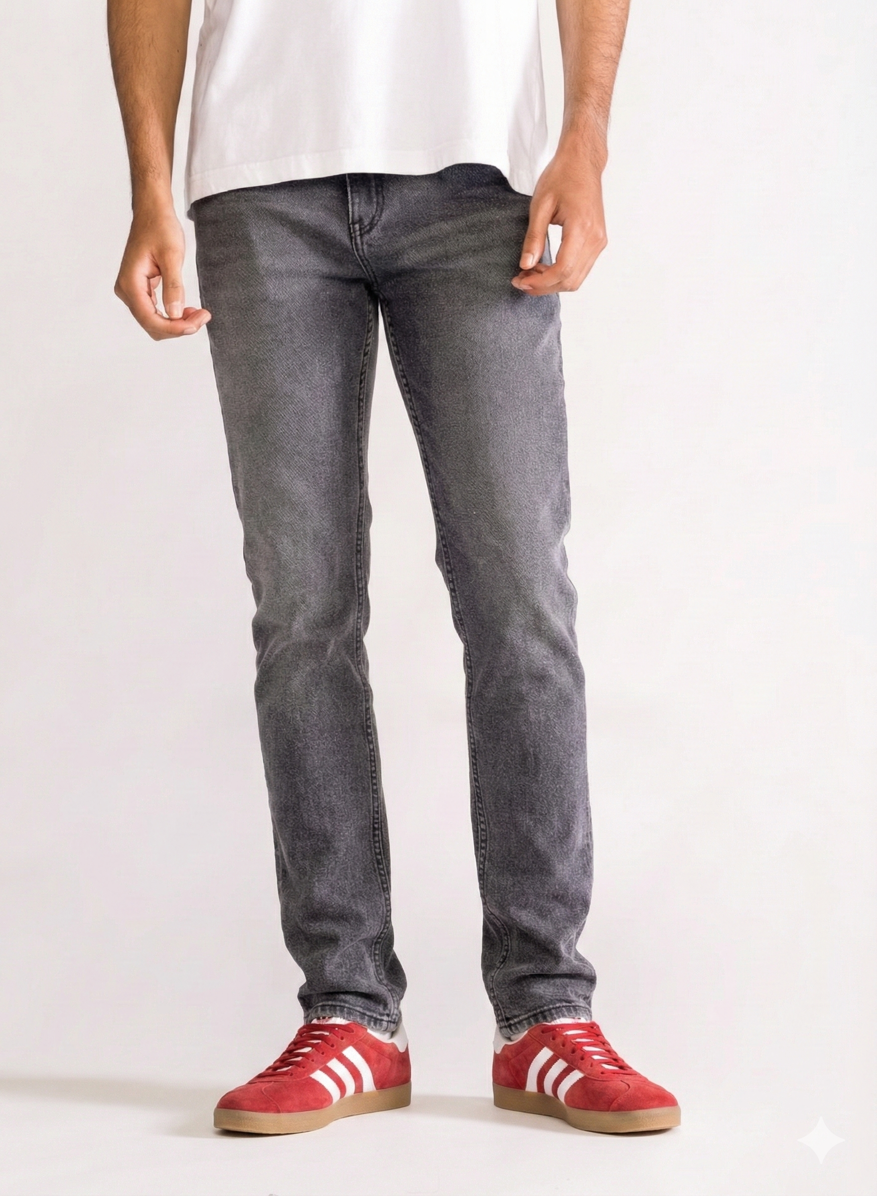 Electrifying Slim Fit Jeans, Negro