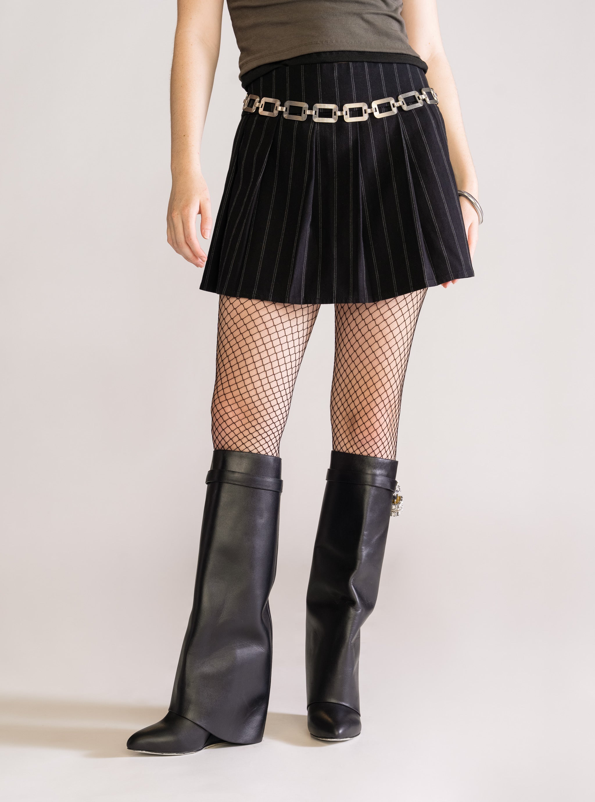 Yes, and? Falda, Negro