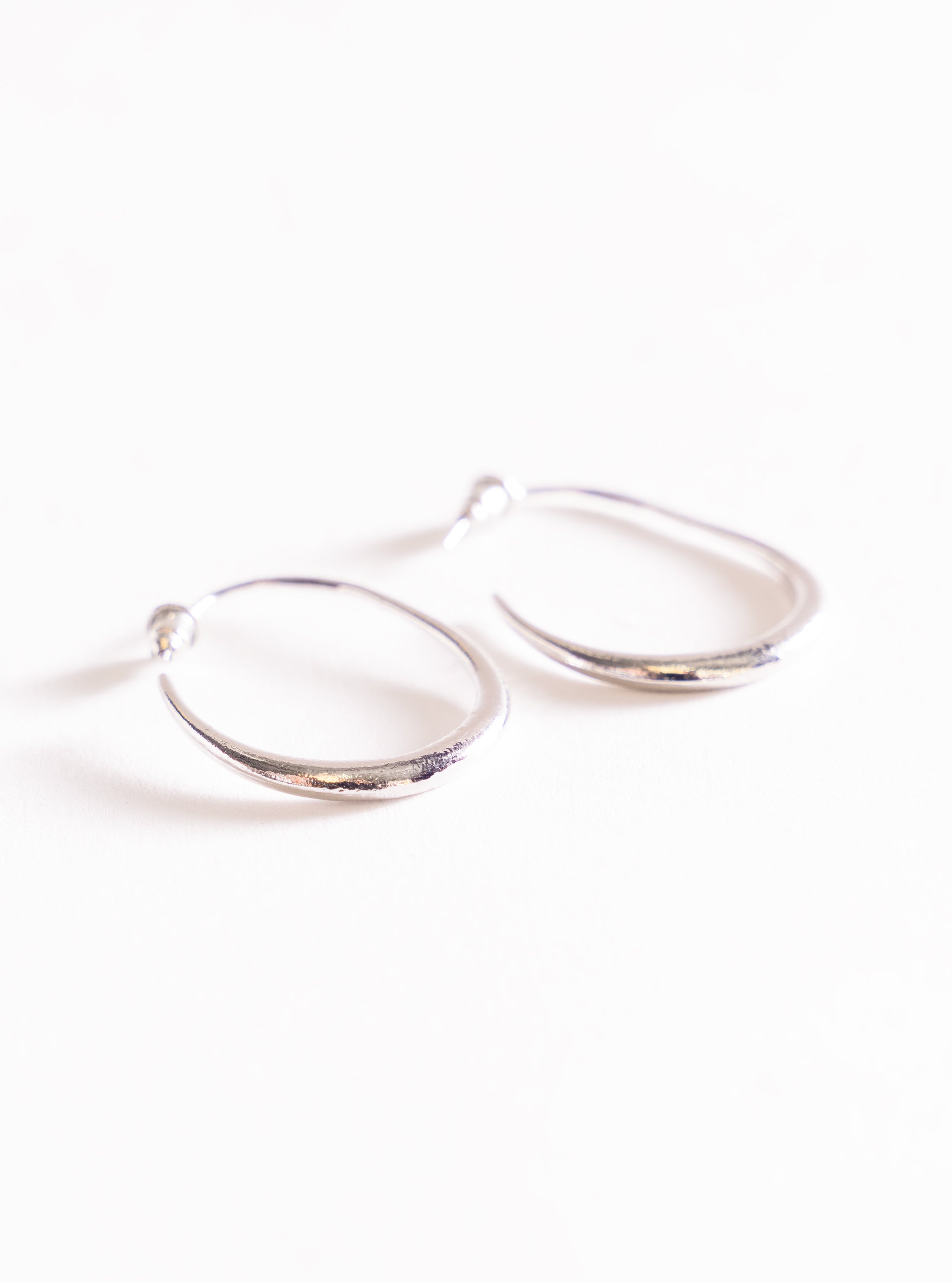 Soul Alliances Aretes, Plateado