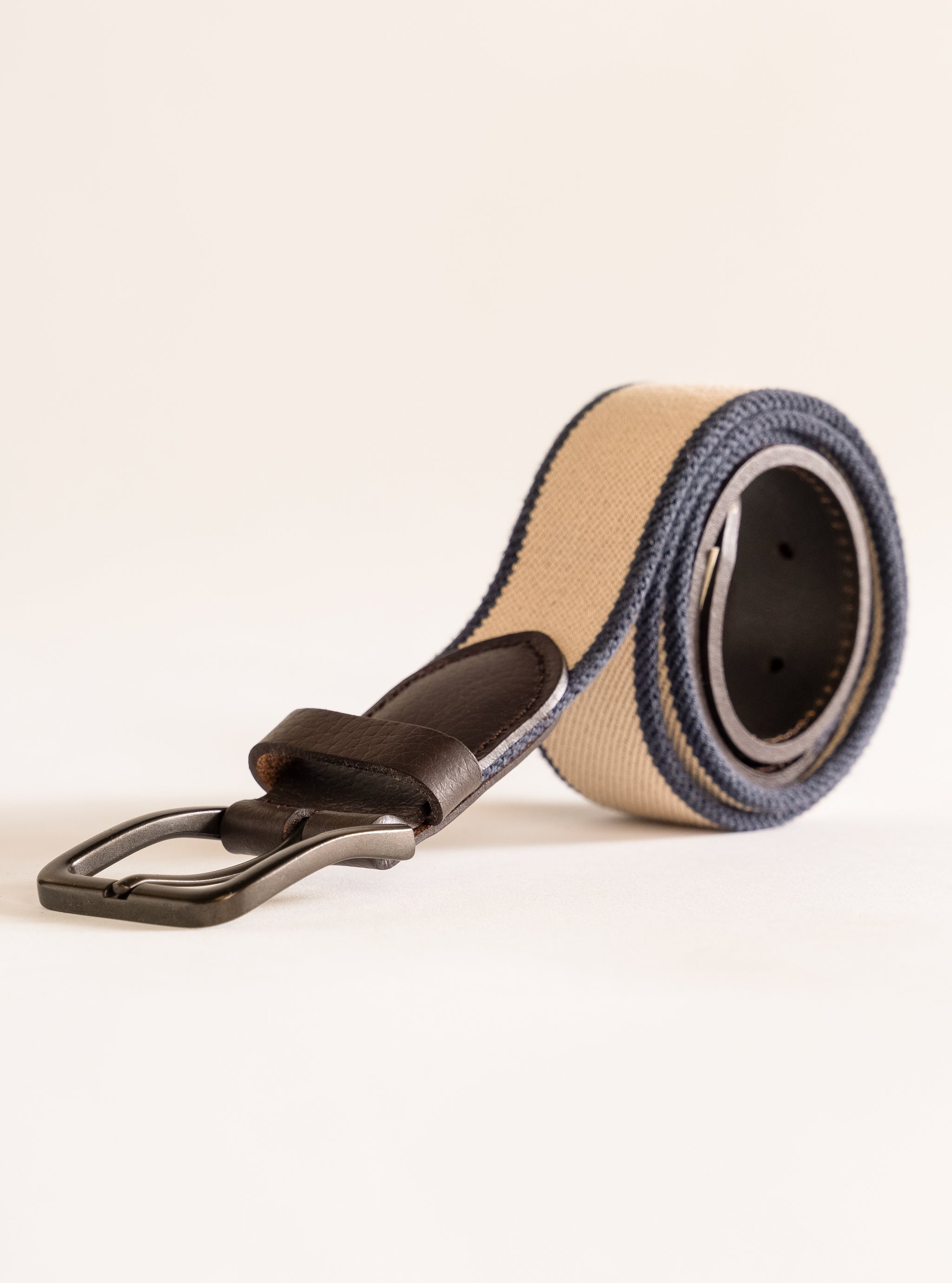Angels Like You Belt, Kaky