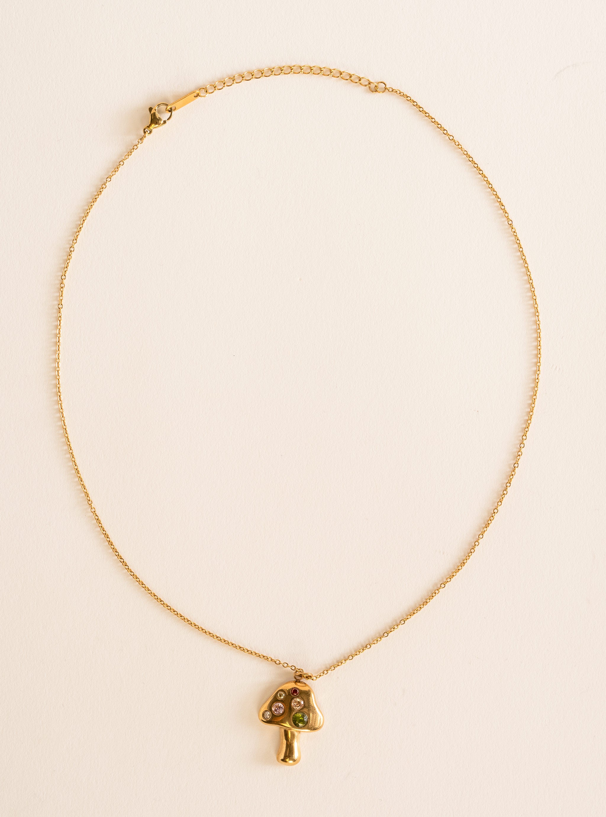 Mushroom Pendant Necklace, Dorado