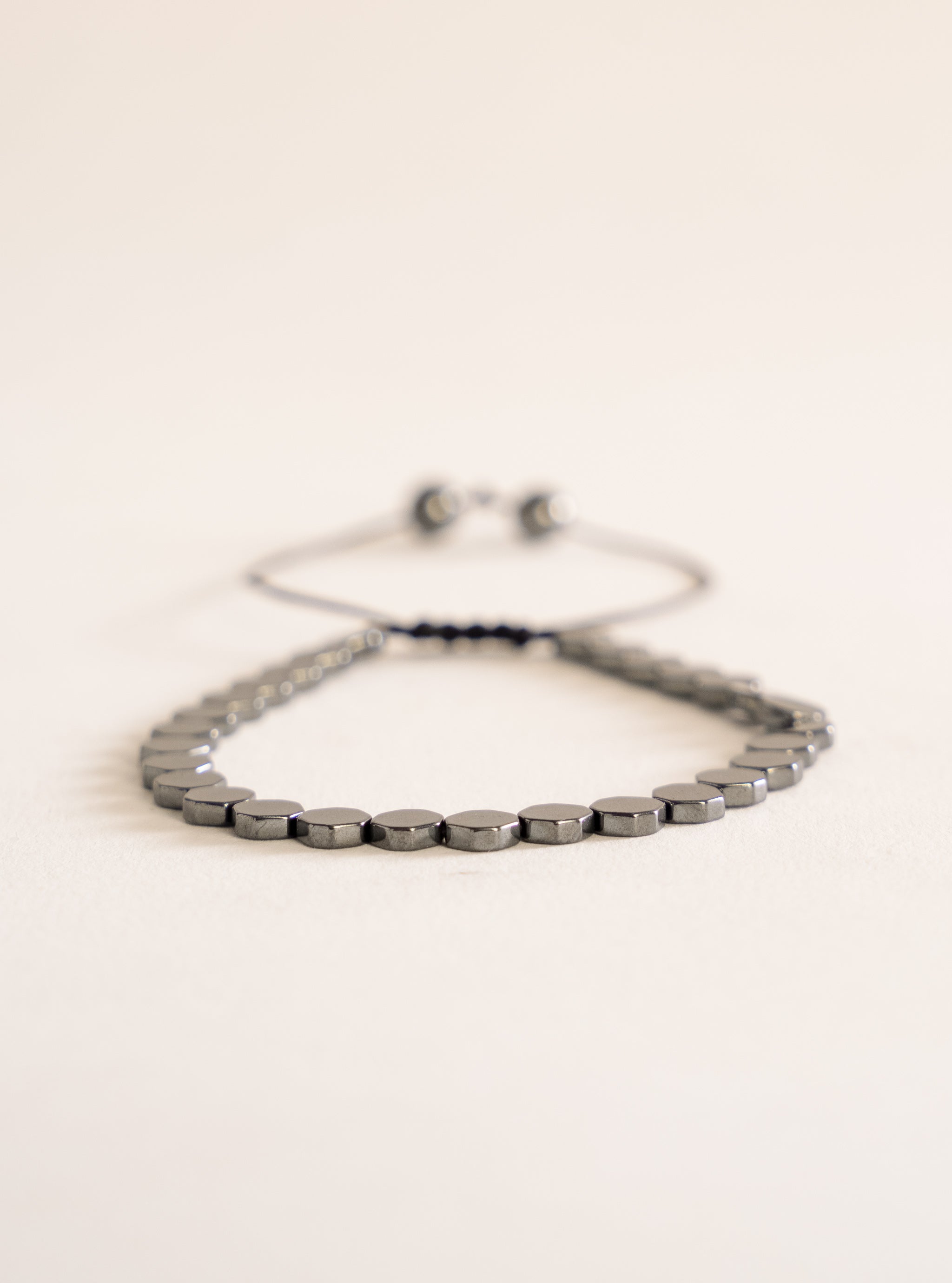 Benny Bracelet, Negro