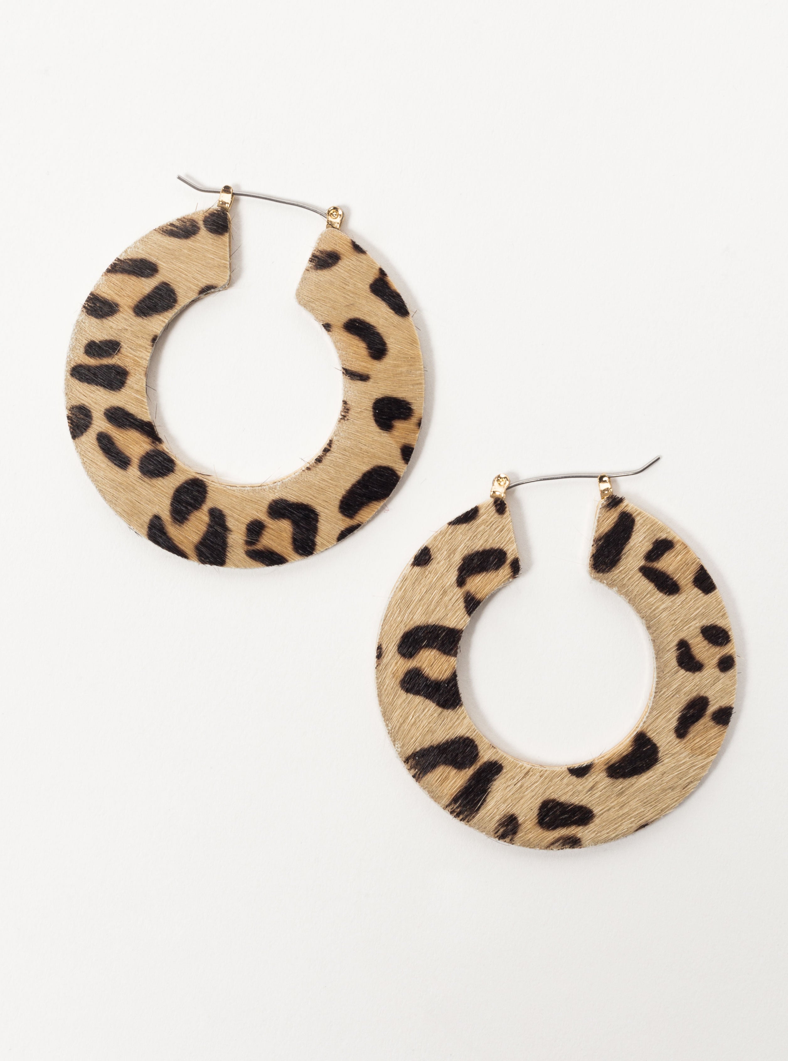 Animal Instinct Earrings, Beige