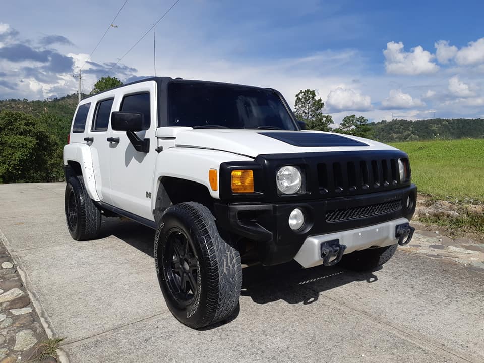 HUMMER H3 AUTOMATICA MODELO 2006 4X4 FULL EQUIPO