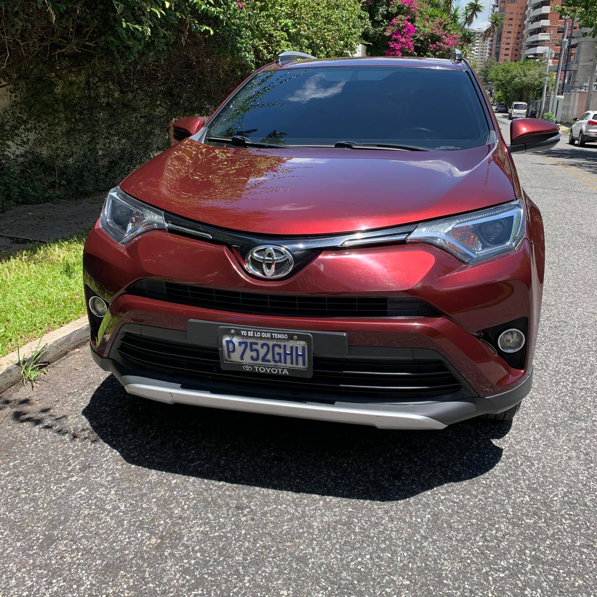 Toyota Rav 4 
Modelo 2017 
De agencia