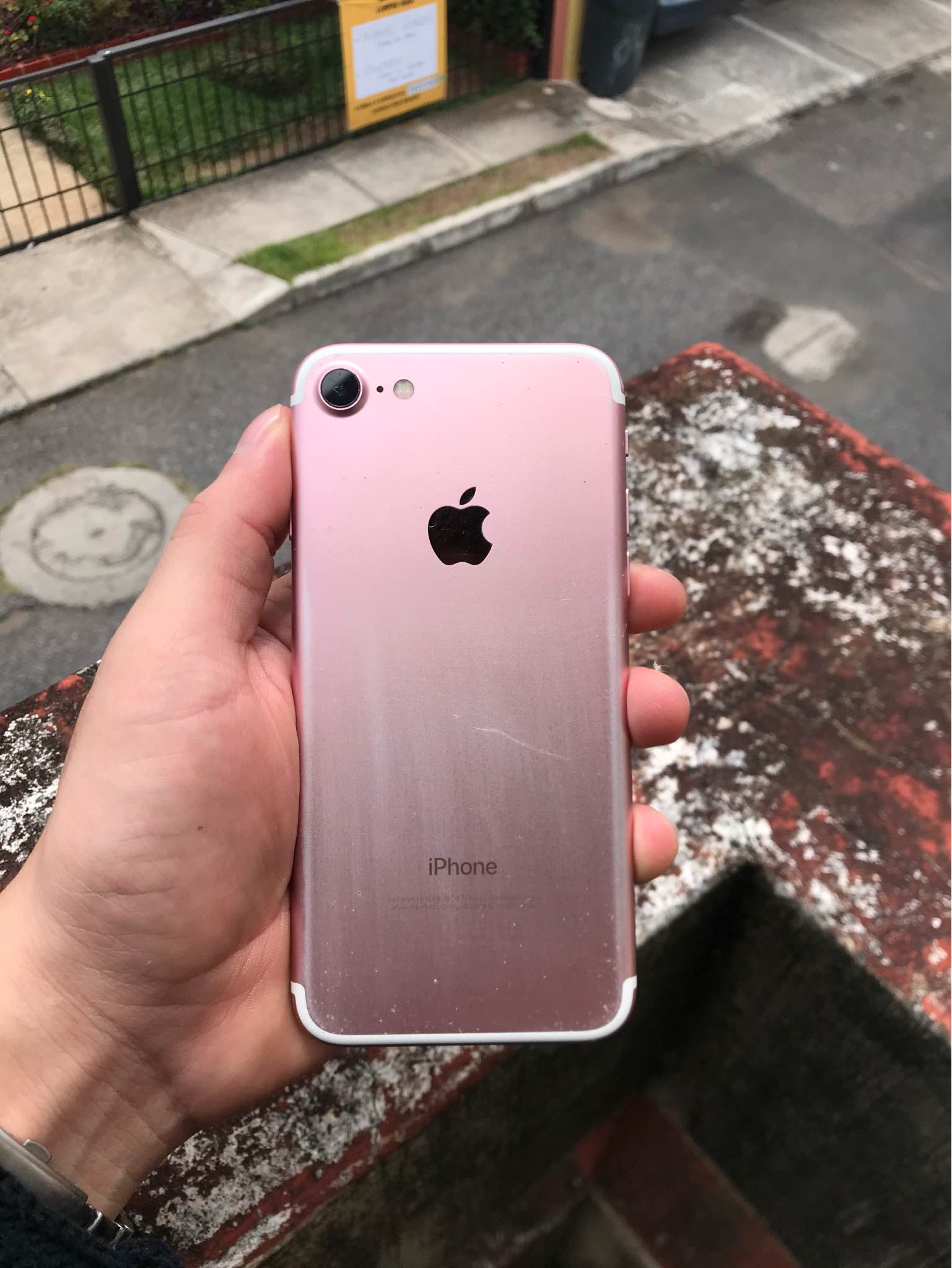 iPhone 7 GOLD ROSE de 32 Gb PARA  LIBERAR Estado 9/10 le sirve Todo, sin iCloud. Q1,375.00