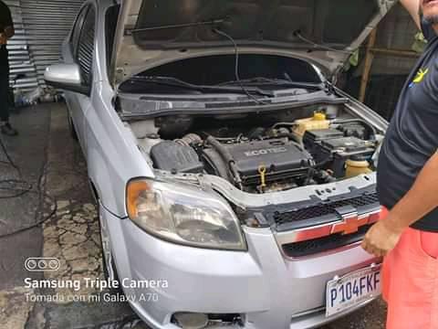 Chevrolet Aveo modelo 2010 para reparar