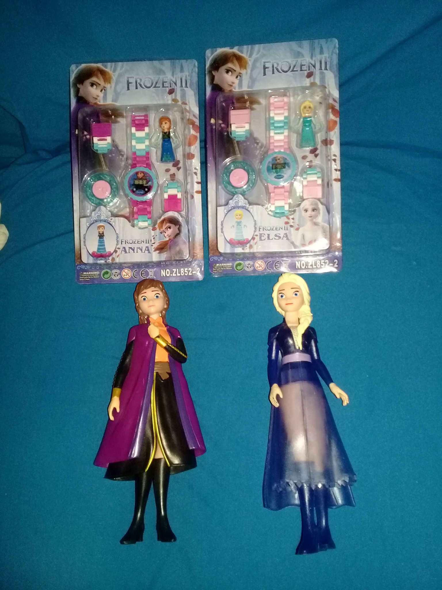 Combo de muñecas y relojes lego para tus princesas