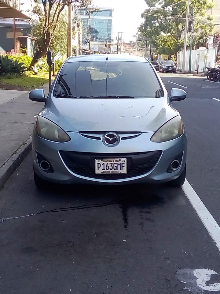 Mazda 2 Modelo 2013