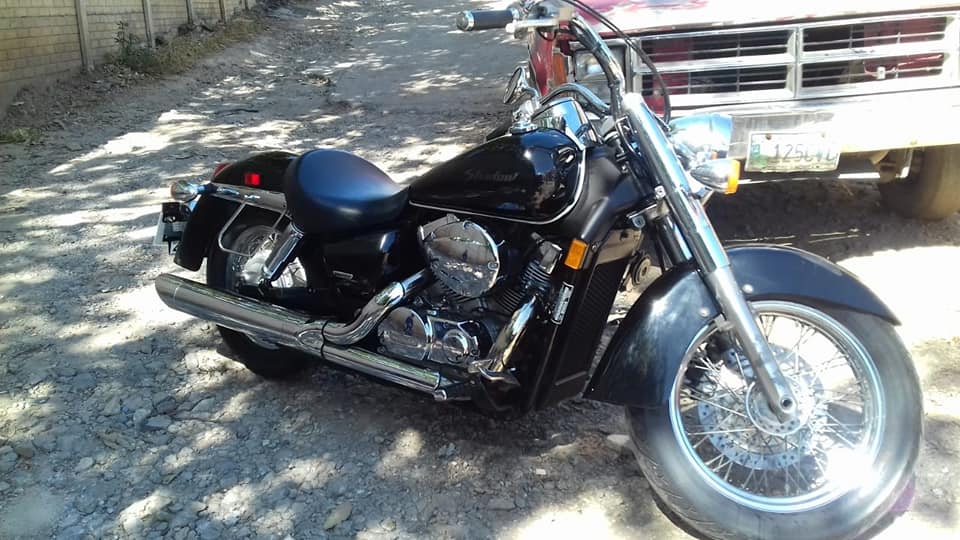 Moto honda shadow 750 cc