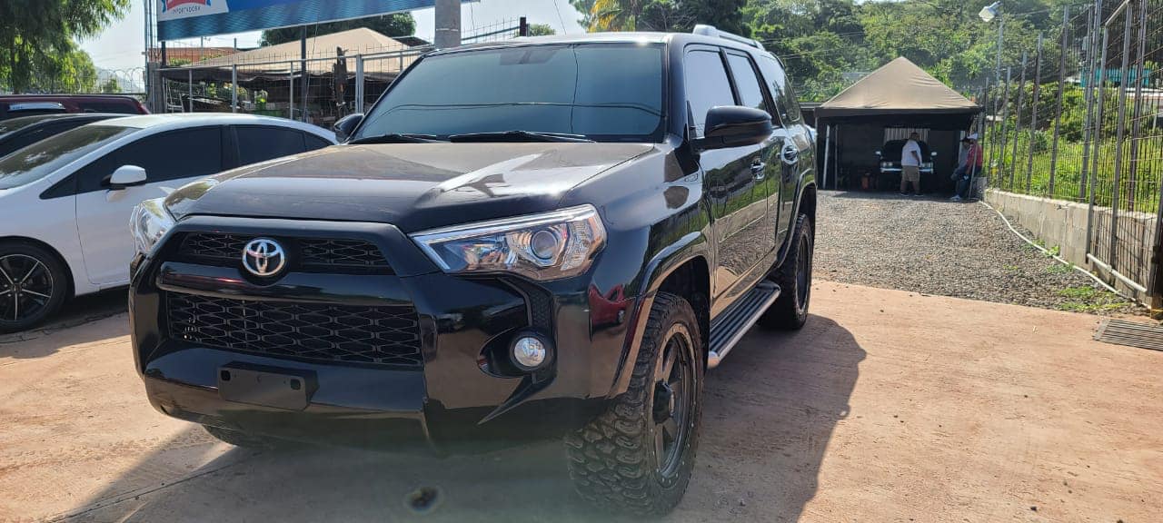 Vendo Impecable Toyota 4runner 2015