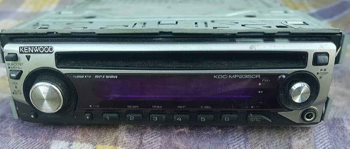 Radio kenwood 50×4 aux  cd mp3 wav con  2 rca para subwoofer old school de los buenos