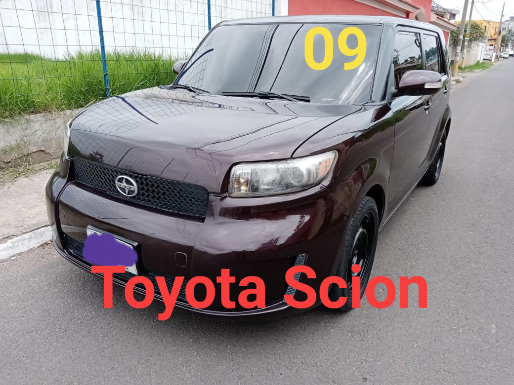 Toyota Scion automática 09