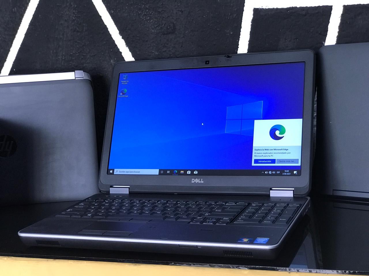 Laptop Core i7 DELL con video dedicado