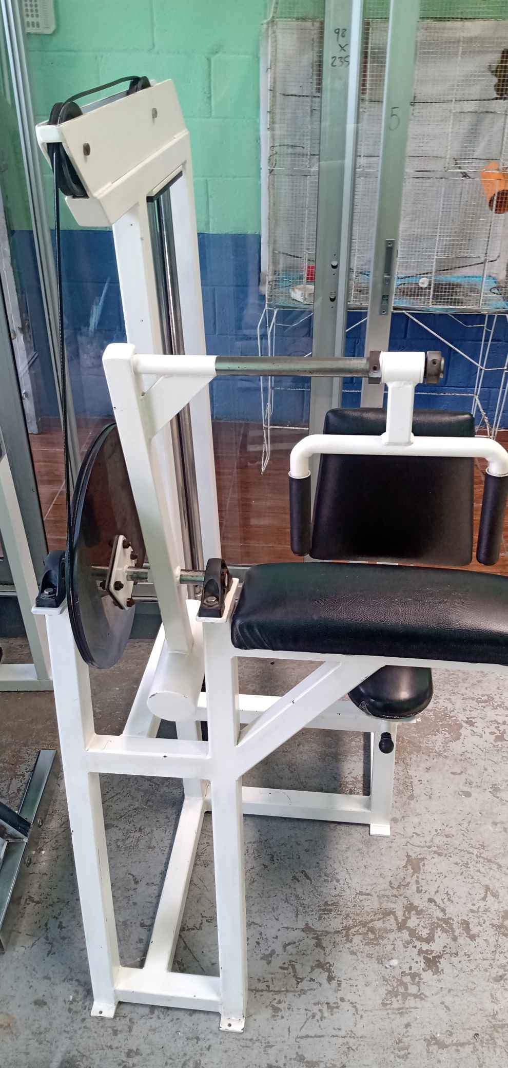 Máquina de tríceps Usada – perfecto estado- 150 lbs