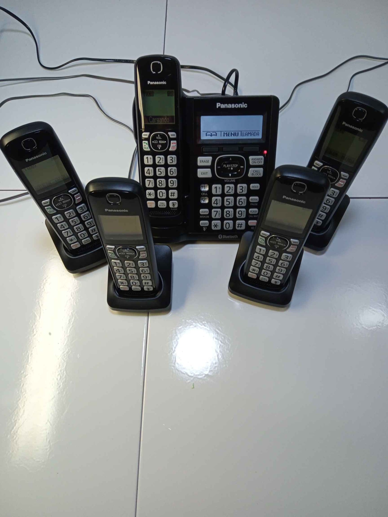 Ganga remato lindos y exclusivos teléfonos inalámbricos de uso profesional con tecnología Bluetooth