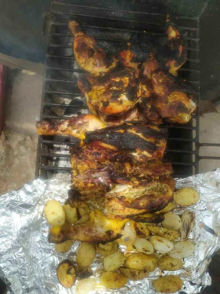 Pollo asado a la brasa