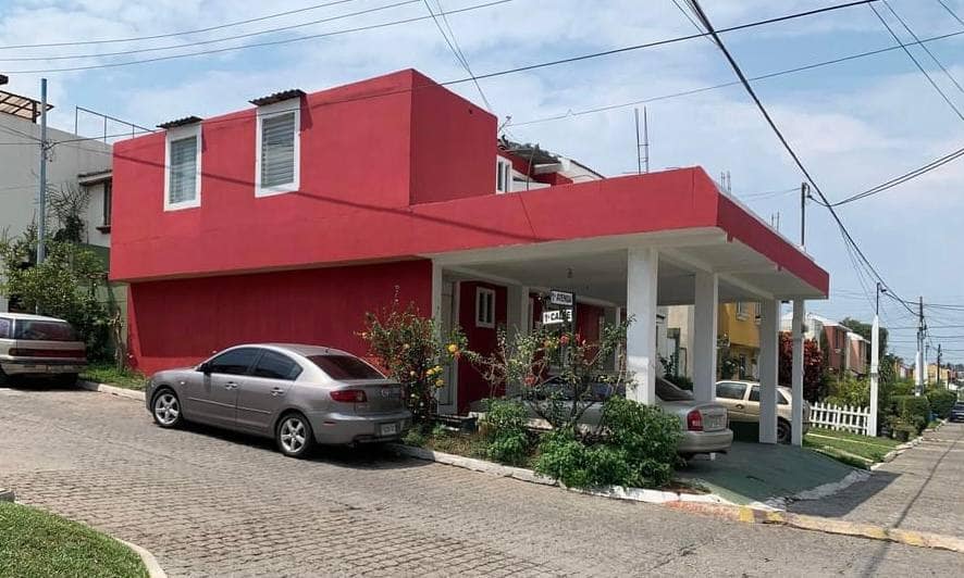 Venta casa en Villa Nueva a 400 m del puente hacia Villanueva