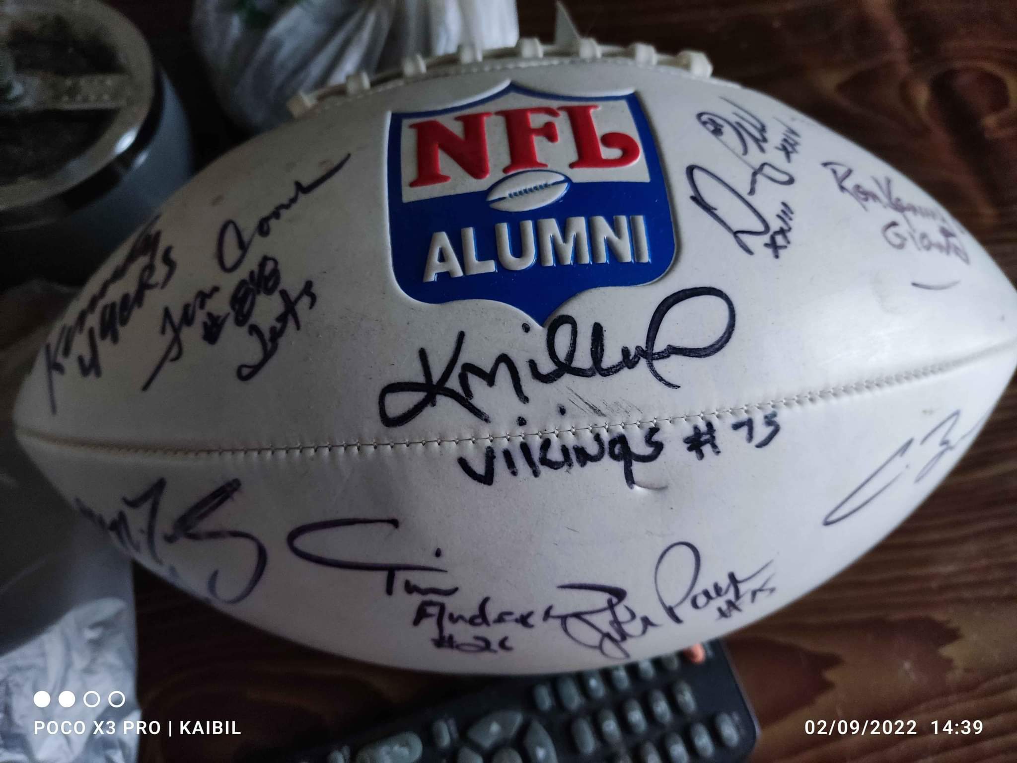 Vendo balón de la NFL ALUMNI autografiado. Entregó en zona 11
