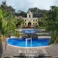 Esta hermosa casa se encuentra ubicada a 15 minutos de La Antigua; en un complej