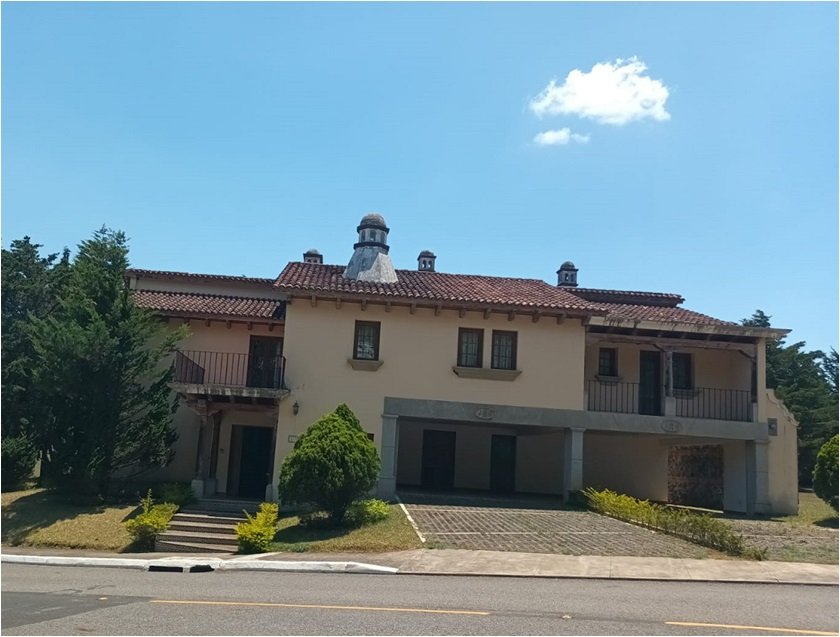 Casa en Hacienda Nueva Country Club San José Pinula