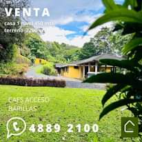 Puede ser una imagen de 2 personas y texto que dice "VENTA casa 1nivel 450 mts terreno 7200vr CAESACCESO BARILLAS 04889 1889 2100 2"