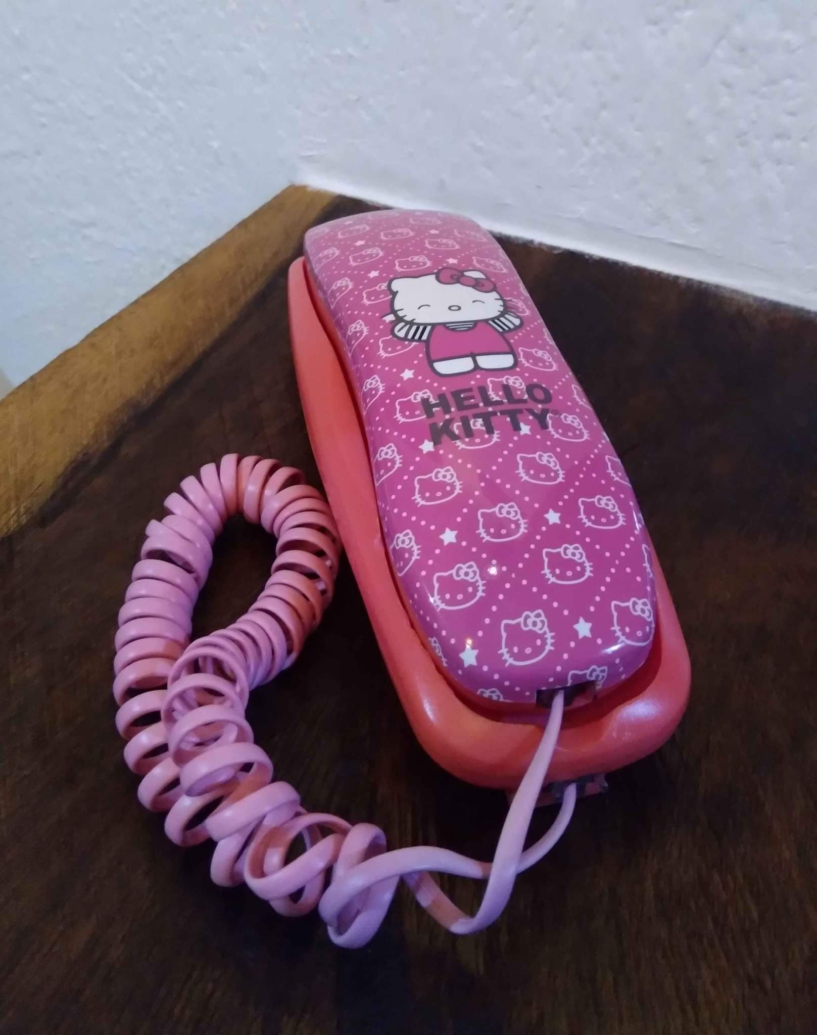 Clásico Teléfono de Coleccion
 Hello Kitty, Funcional
 Excelente Condición Q.375