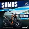 Puede ser una imagen de moto, scooter y texto