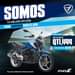 Puede ser una imagen de scooter, moto y texto