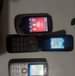 Puede ser una imagen de teléfono y texto