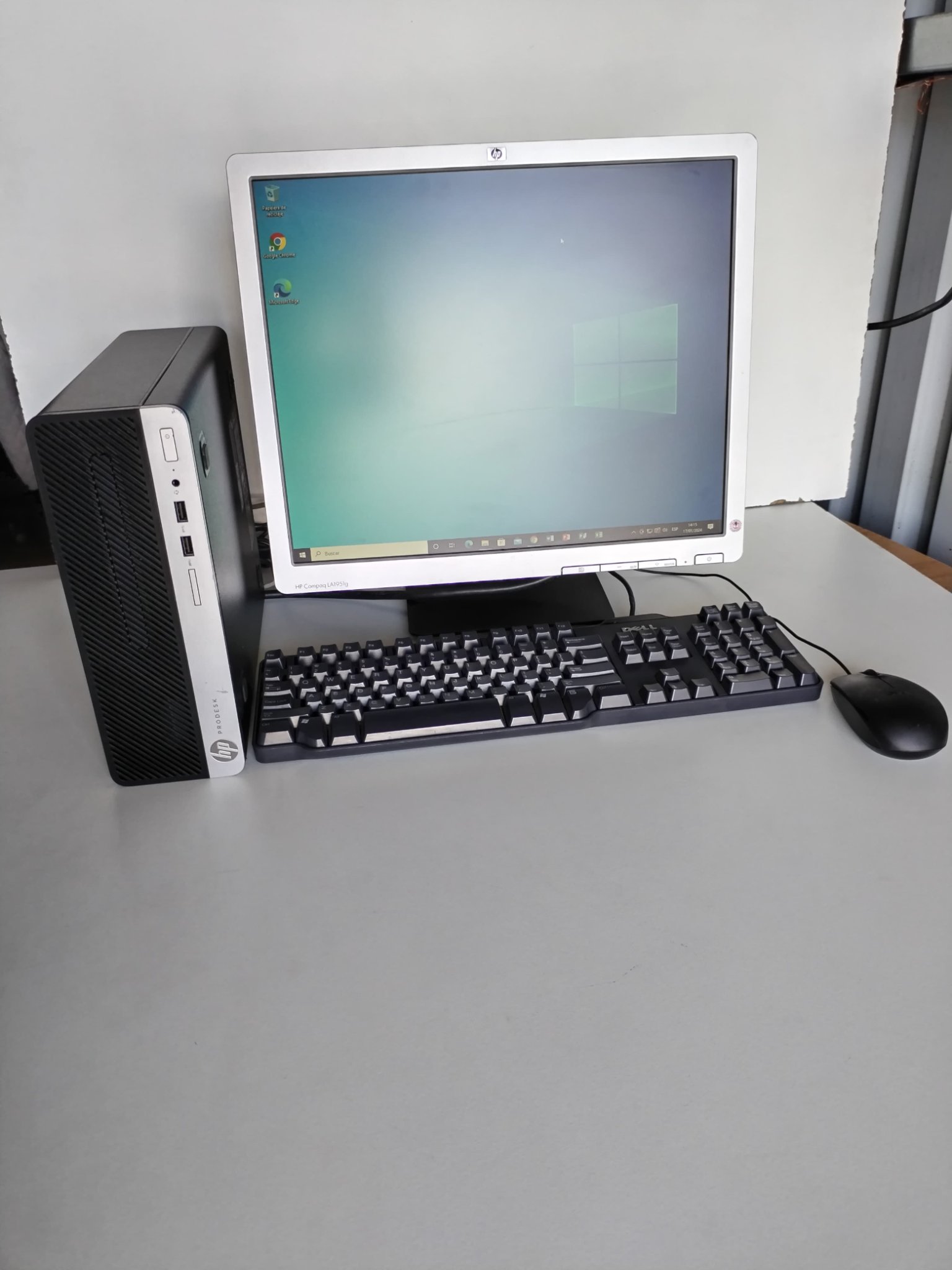Computadoras de escritorio HP Ci5 7th Gen 
(Precio Q1999.00)

 Características: